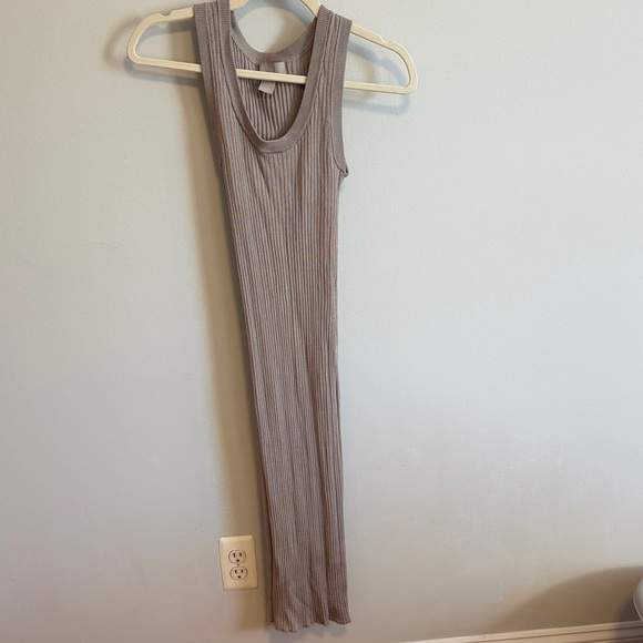 H&M Ribbed Maxi Dress - Picture 1 of 2